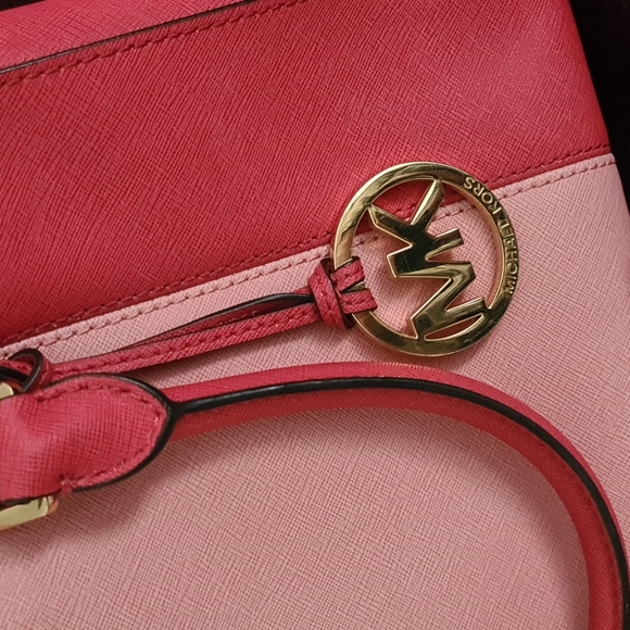 Michael Michael Kors leather handbag - Picture 3 of 8